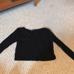 Black long sleeve crop top